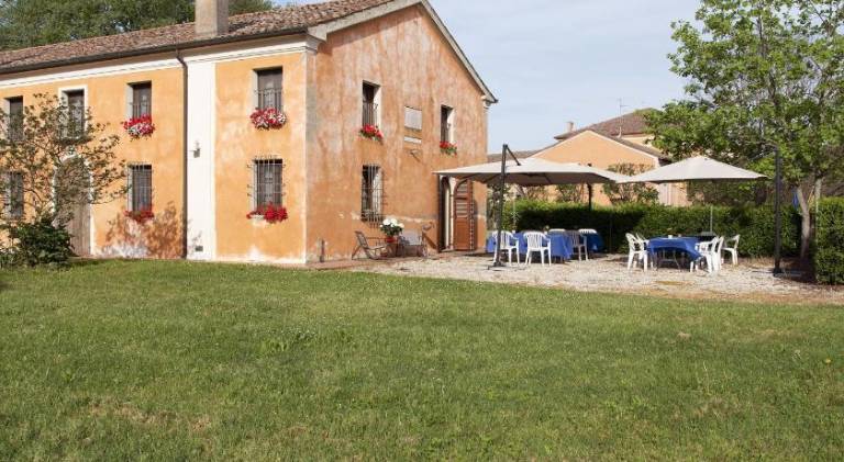 Charming farm with terrace, pool & garden | Dogs allowed — photo 3