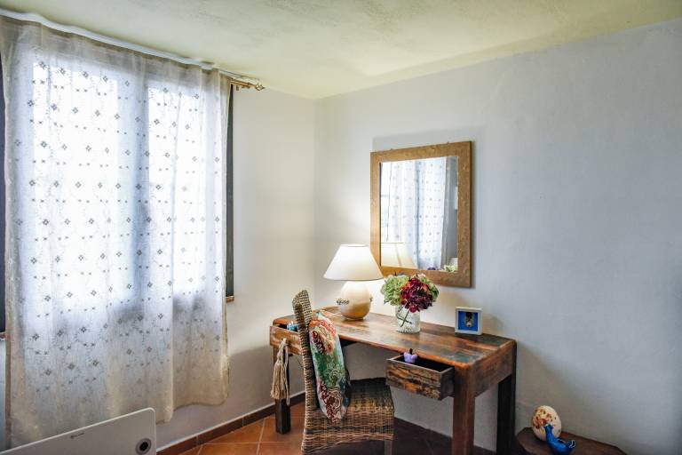 Family-friendly beautiful villa with patio & garden | Mountain view | Pets allowed — photo 3