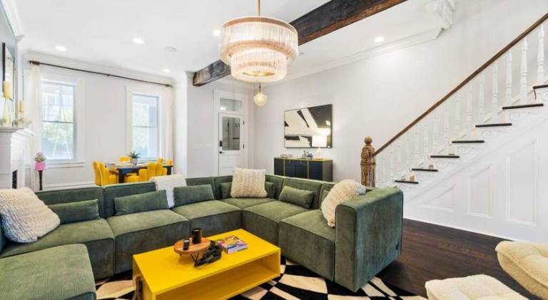 House with 4 rooms for 12 persons in Pittsburgh, PA