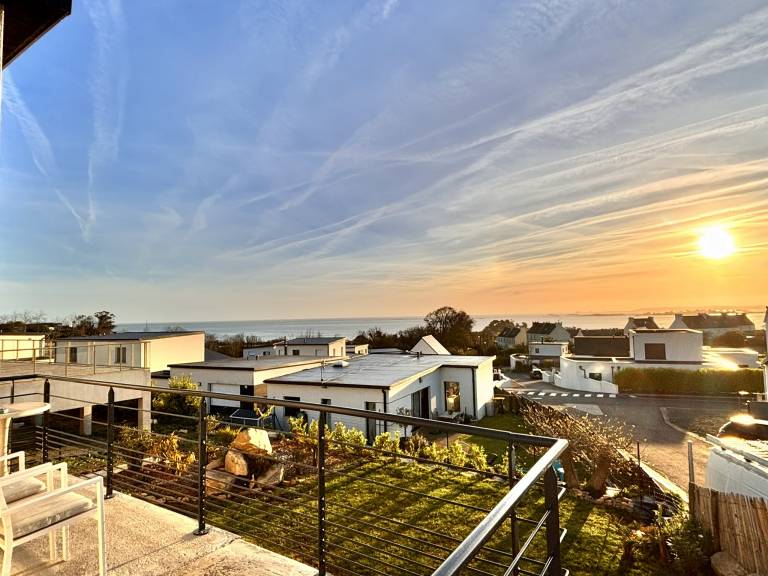 Vacation home with patio, garden & grill | Sea view in Roscoff