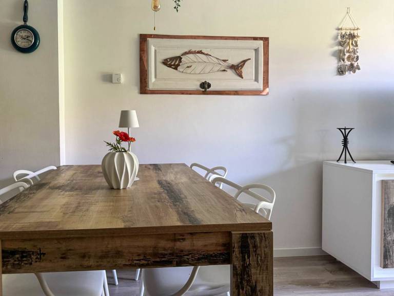 Child-friendly charming holiday apartment with barbecue, pool & patio | Pool view | Close to the beach | Pets allowed — photo 5