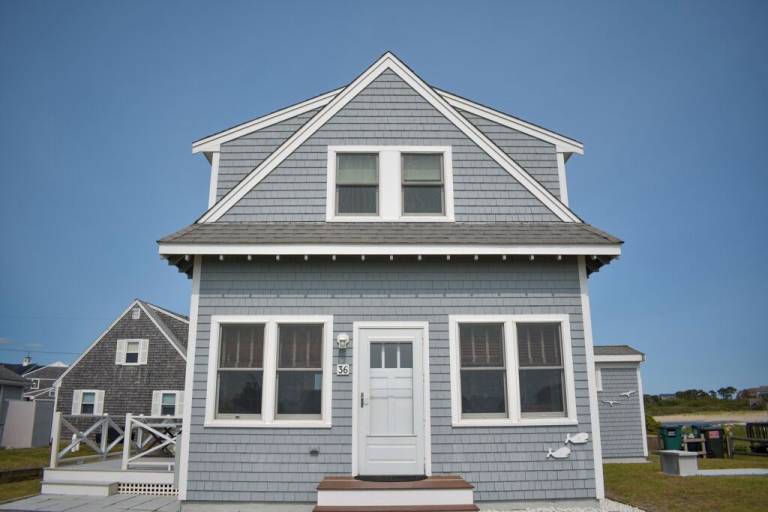 House Dennis