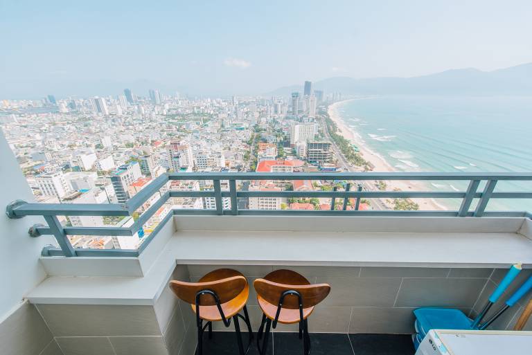 Holiday apartment with terrace | Perfect for remote work in Da Nang