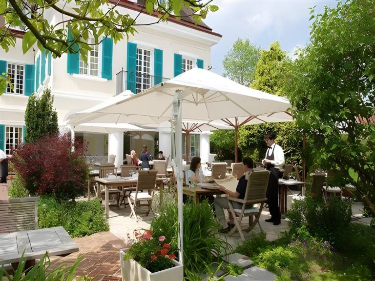 Chateau De Montreuil — photo 4
