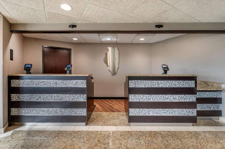 Drury Inn & Suites Champaign — photo 5