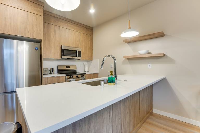 Newly Built PNW Home: 1 Mi to WSU & Med Center — photo 2