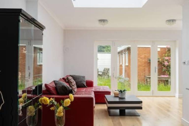 House  Thames Ditton