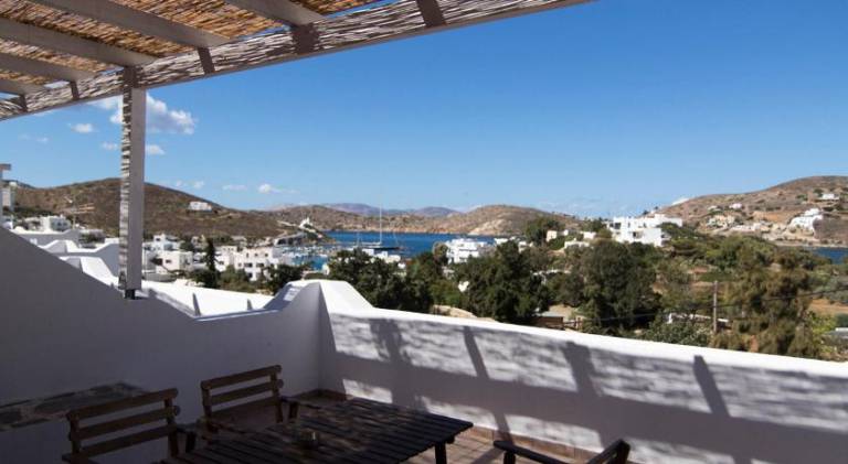 Armadoros Hotel / Ios Backpackers — photo 4