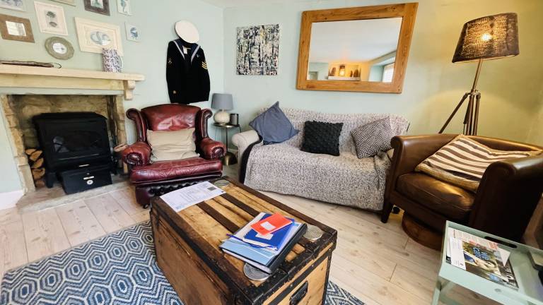 Family-friendly charming cottage with yard | City view | Pet-friendly — photo 4