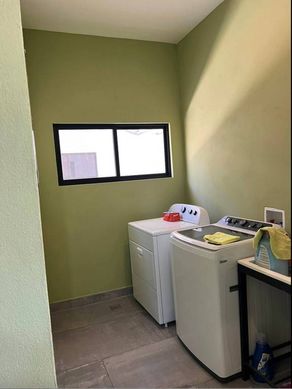 Family-oriented vacation home with pool & barbeque | Pets allowed — photo 2