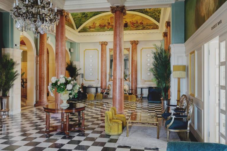 Queens Hotel in Portsmouth