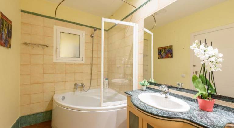 RamblasRentals Chic & Spacious Flat Pool Table 15M Ramblas - Parking - Wifi — photo 2