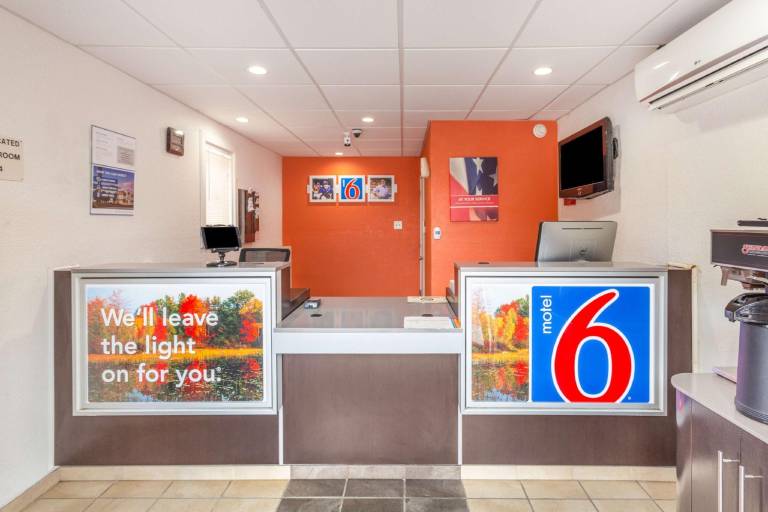 Motel 6 Huntington, WV in Huntington, WV