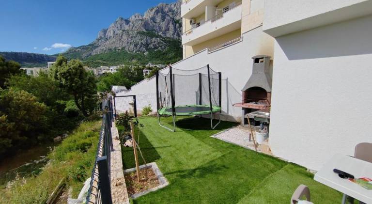Charming rental apartment with patio & grill | Pet-friendly — photo 4