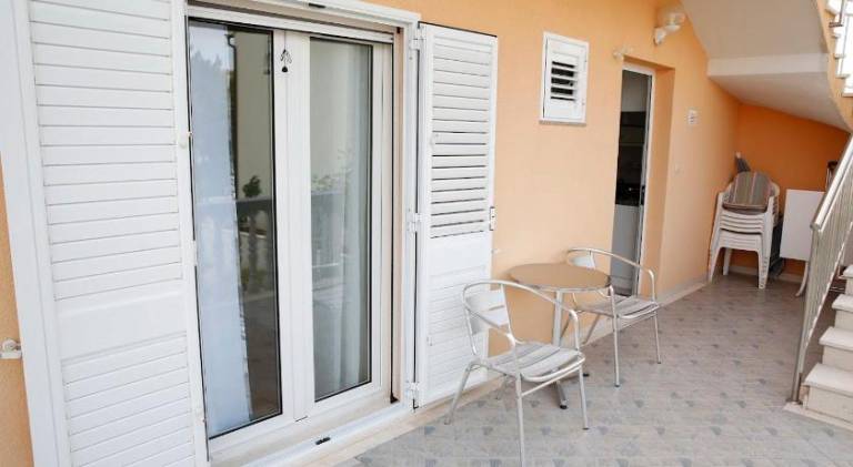 Holiday apartment with 3 rooms for 5 persons — photo 5