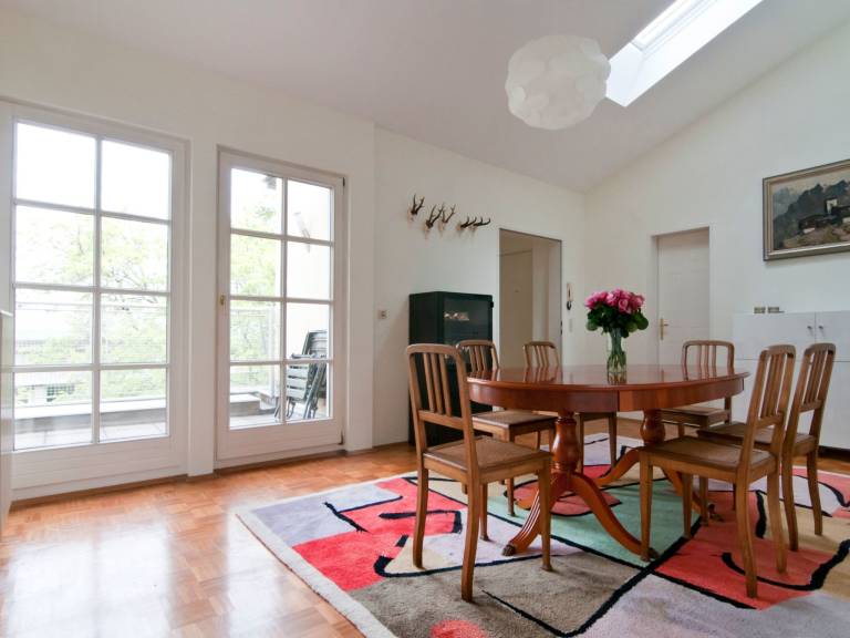 Klimatisiertes 3 Zimmer Appartement mit Terrasse