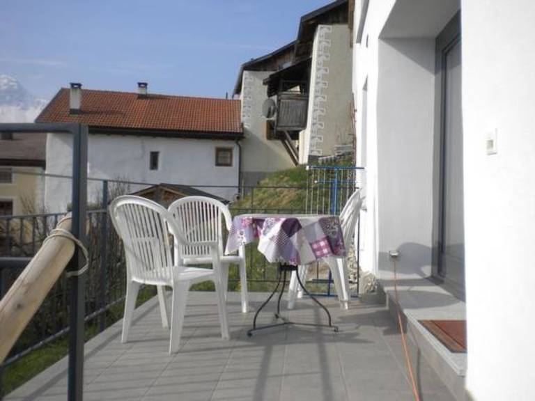 Rental apartment with grill & patio — photo 3