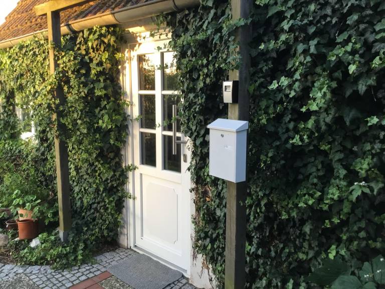 Child-friendly wonderful rental apartment with yard, terrace & barbecue | Garden view | Pets are welcome — photo 3
