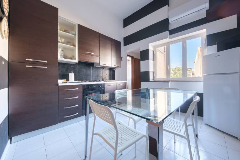 Apartment 'Via Medici' with Shared Terrace, Wi-Fi and Air Conditioning — photo 4