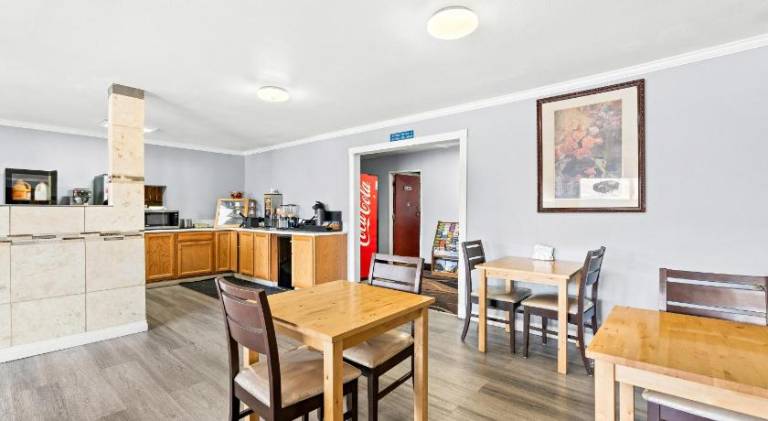 Red Lion Inn & Suites Yakima — photo 4