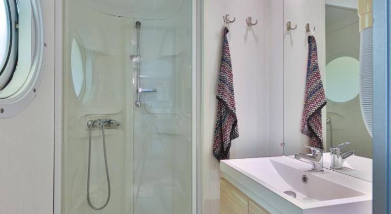 Pleasant house with pool & hot tub | Pets are welcome — photo 2