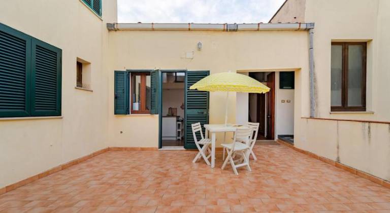 Holiday apartment with 2 rooms for 4 persons — photo 5