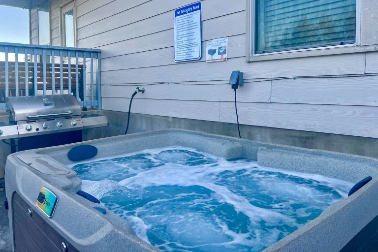 San Antonio Home w Hot Tub Near Golf & Shopping