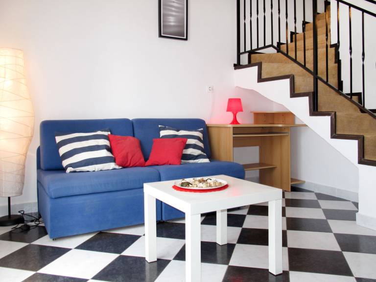 Wonderful house with patio, yard & barbeque | Pets are welcome — photo 2