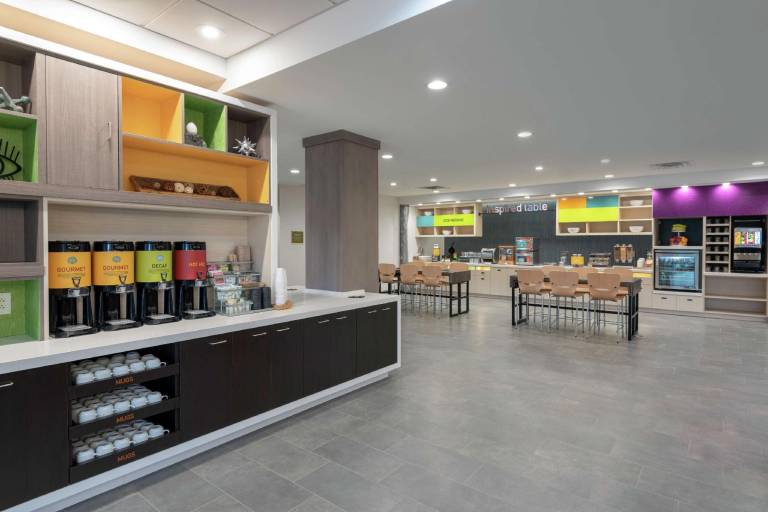 Home2 Suites by Hilton Indianapolis Airport — photo 3