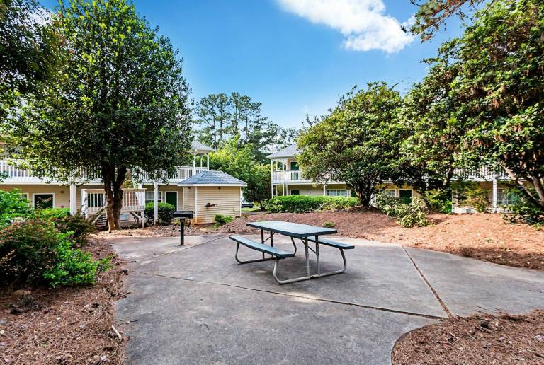 HomeTowne Studios by Red Roof Atlanta – Lawrenceville — photo 5