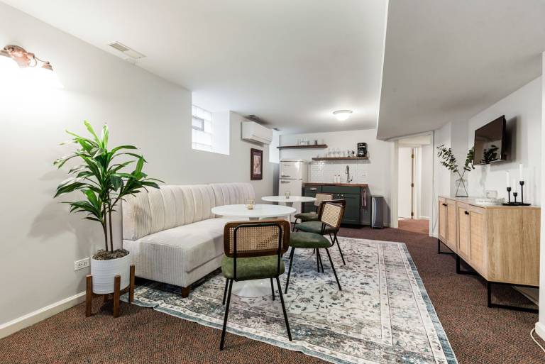 Apartment  Winnetka