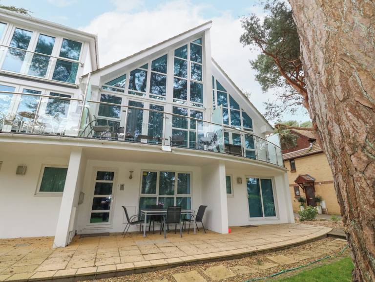 Cabin  Sandbanks