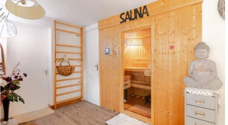 Chambre d'hote grise avec petit dejeuner Sauna et jacuzzi en option — photo 5