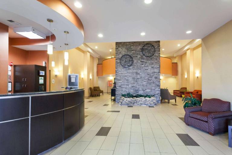 Comfort Inn & Suites Statesville - Mooresville — photo 2