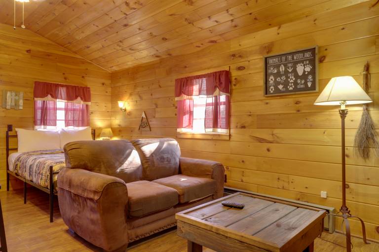 Couple's Retreat in Sevierville w/ Community Perks — photo 4