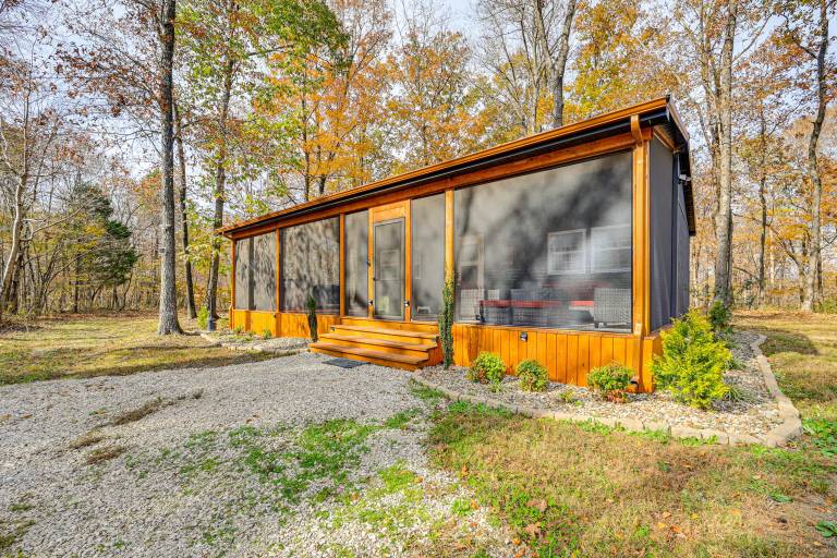 4 Mi to Mammoth Cave: Hand-Built Cabin on 70 Acres in Kent, KY