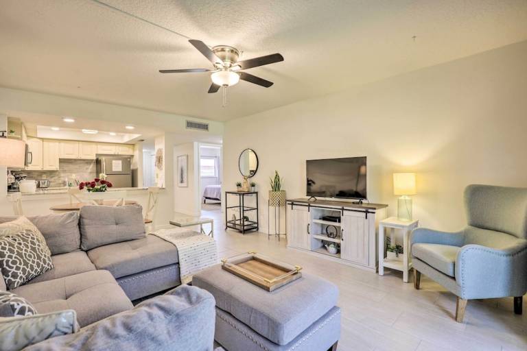 Condo Crescent Beach
