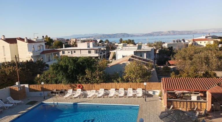 Charming serviced apartment with pool, garden & patio | Suitable for remote work | Pets are welcome — photo 2