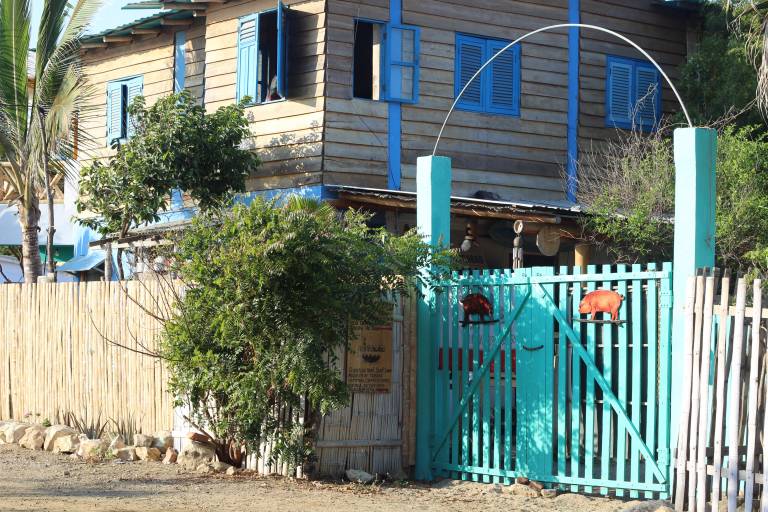 Hostel  Engabao