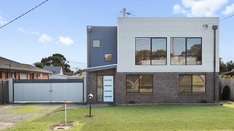 House  Indented Head