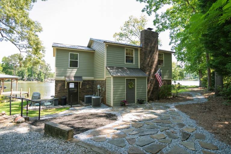 Lake Sinclair, GA Vacation Rentals from 88 HomeToGo