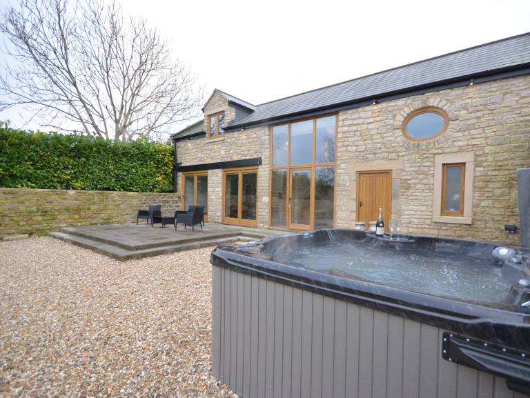 Cottage Bath