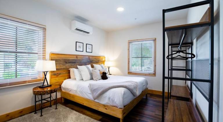 Enchantment Lodges - 5 min walk to downtown — photo 4