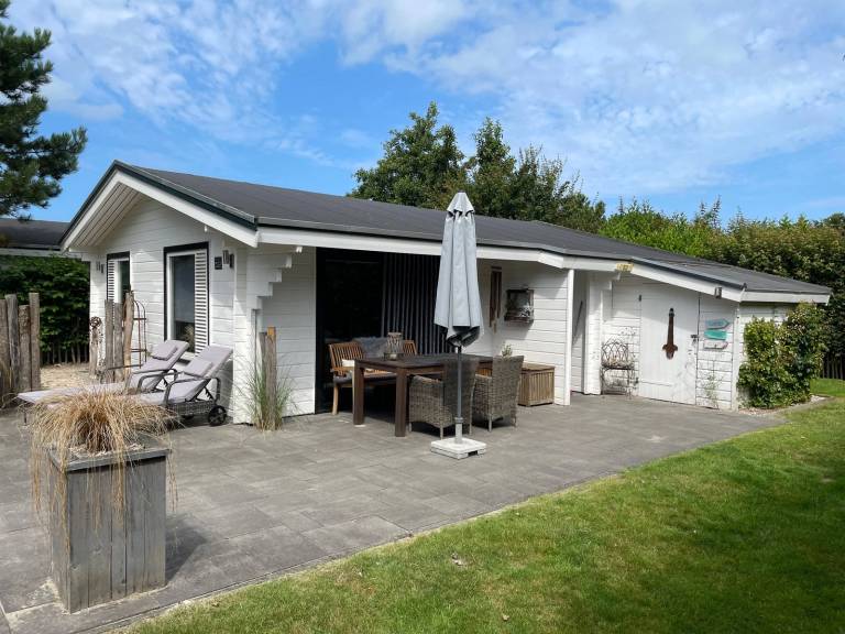Bungalow Hollum