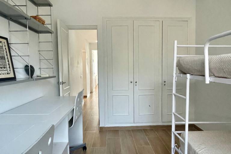 Fully equipped rental apartment with grill, yard & pool | Pets are welcome — photo 4