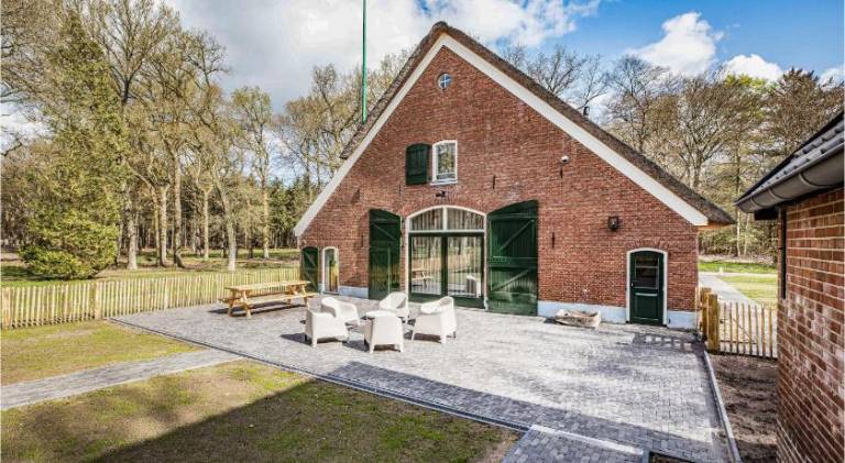 274 m&sup2; Ferienhaus