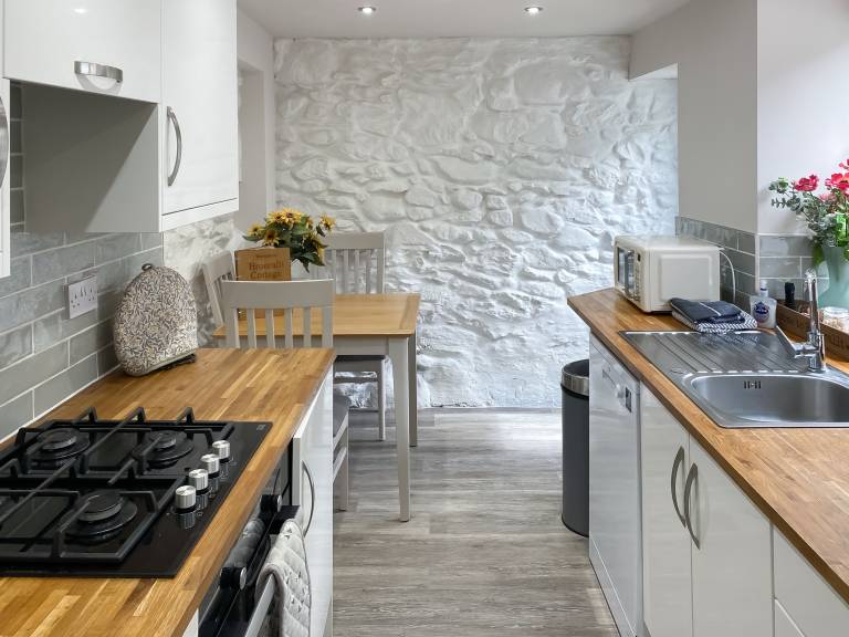 Child-friendly cottage with garden | Pets allowed — photo 5