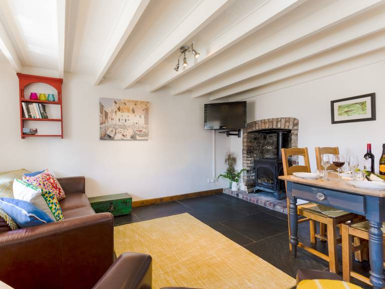 Family-friendly cottage with pool, garden & grill | Dogs allowed — photo 2