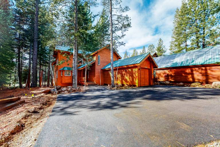 Cabin Rentals near Donner Lake from 104 HomeToGo