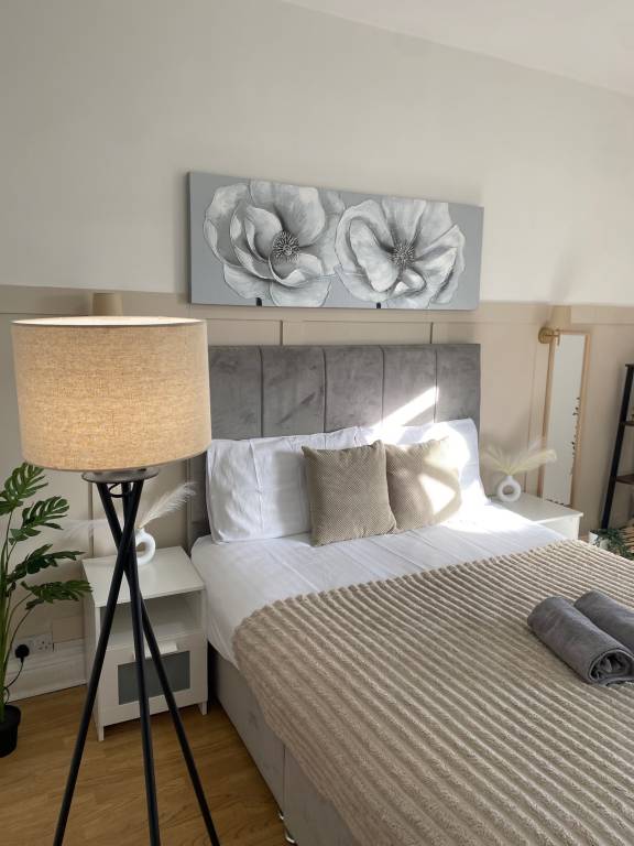 Family-friendly wonderful vacation home with barbecue & yard | Pet-friendly — photo 2